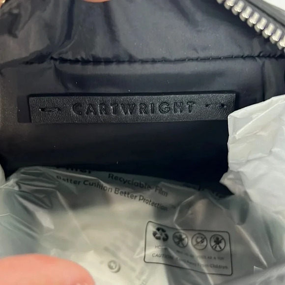 NWOT Cartwright Black The Brick Lockable Bag - Picture 6 of 8